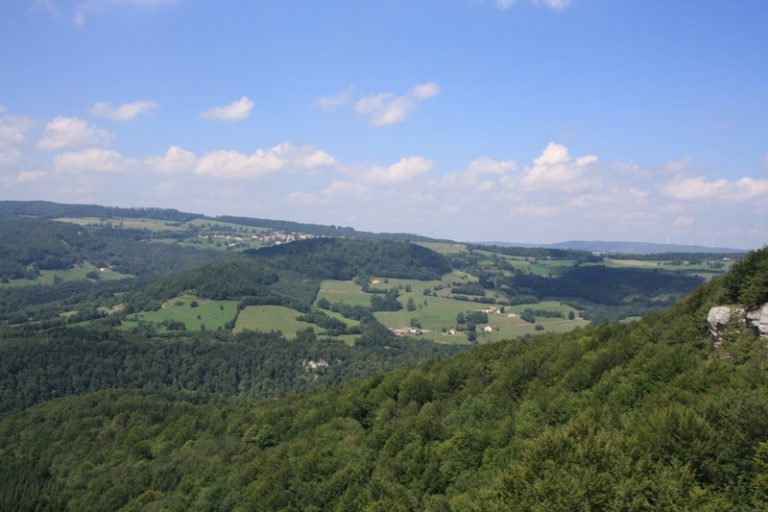 BELVEDERE LE ROCHER DU BOURBET_1