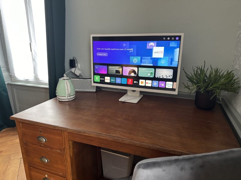 chambres-d'hotes-volets-bleus-montecheroux-Espace bureau