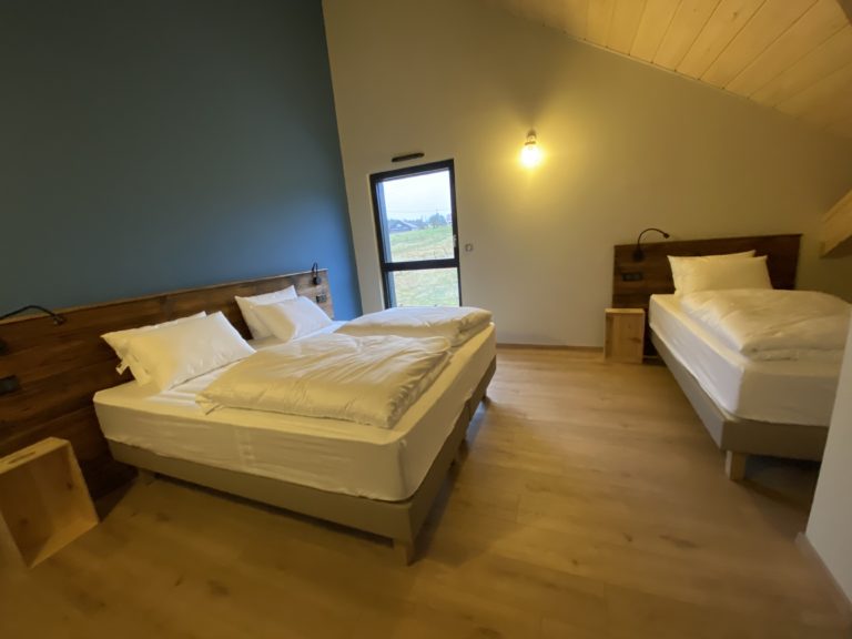 Gîte-miellerie-des-combes