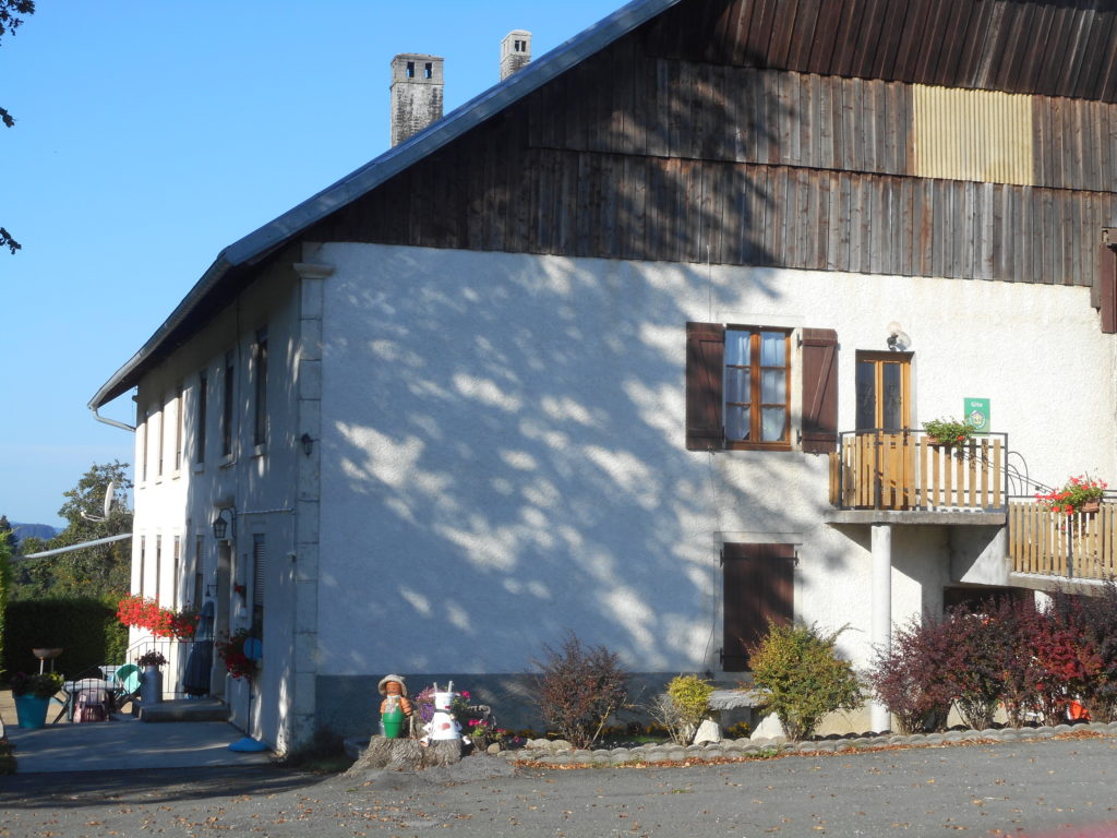 Meuble-franck-duquet-damprichard-2-scaled.jpg