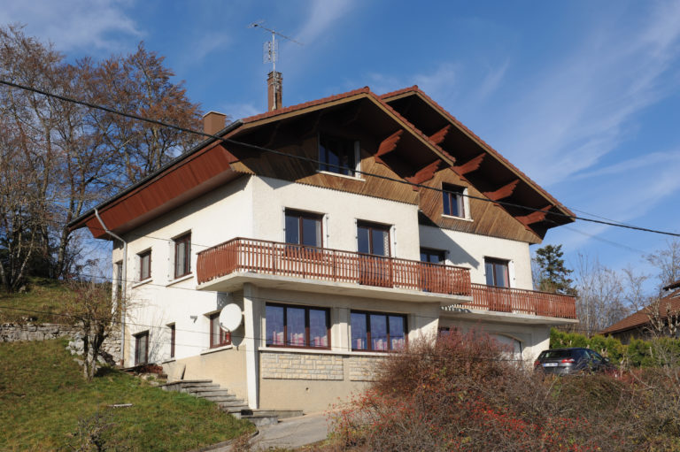 Gite-balcons-du-chasseral-Maiche-
