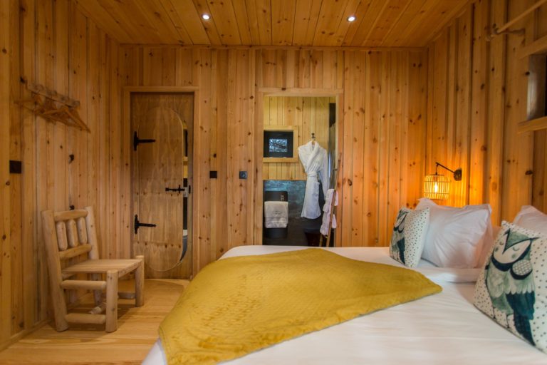 cabanes-arbres-luxe-chambre-comtoise-doubs