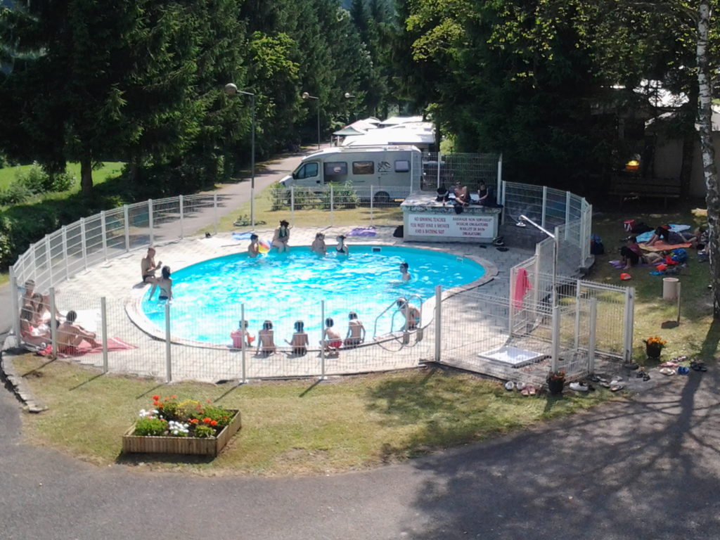 camping-glere-piscine.jpg