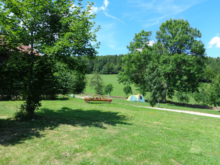 campingdemontaigu-valoreille1
