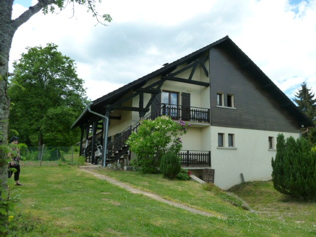 chalet-les-grillons-charquemont.jpg