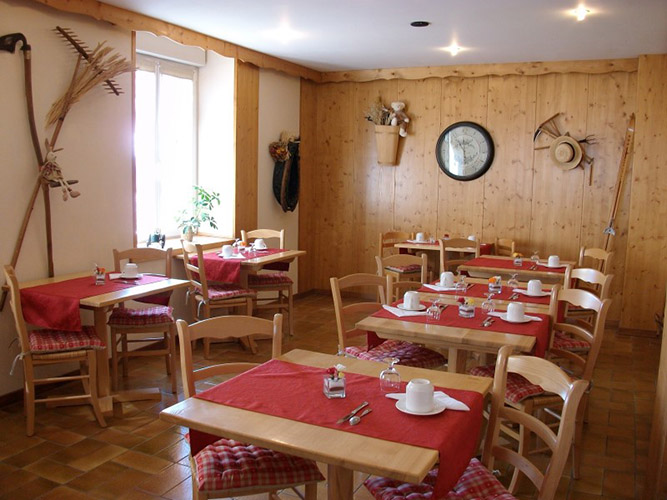 HÔTEL - LES MONTAGNARDS_13