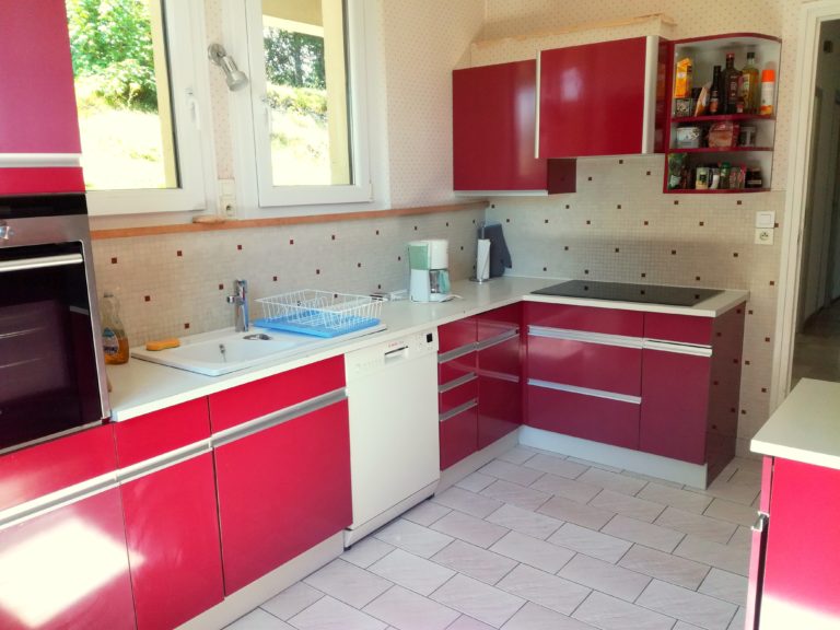 Gite-balcons-du-chasseral-Maiche-Cuisine équipée